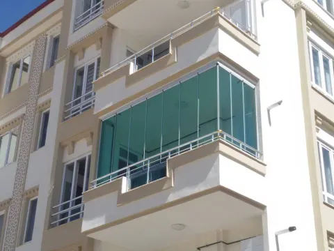 Katlanır cam sistemleri